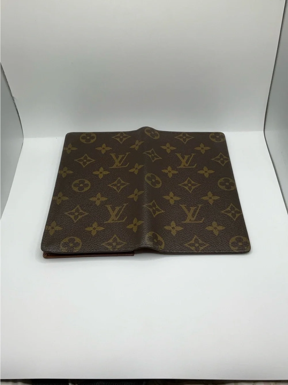 Louis Vuitton Monogram bifold Wallet.